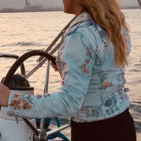 BLANK NYC embroidered moto denim jean jacket Excellent condition XS - Picture 8 of 9